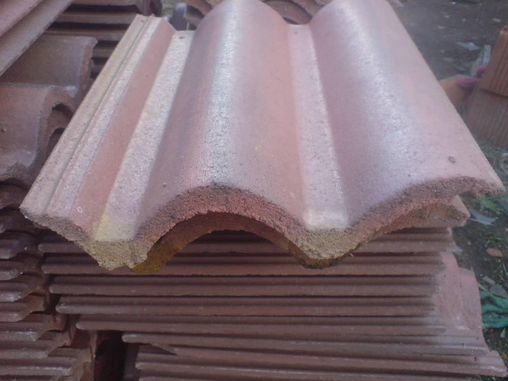 Teja plana de hormigón prelacada