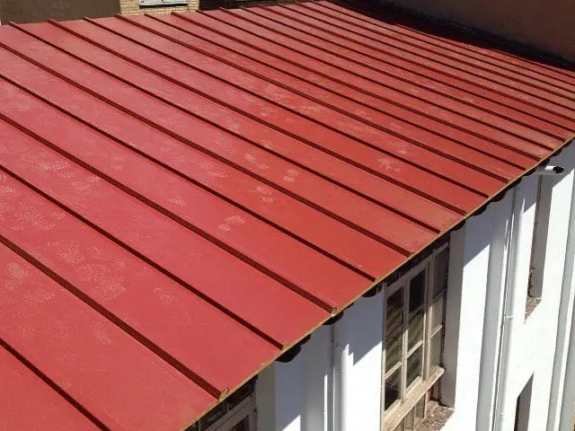 Tejado de chapa sandwich